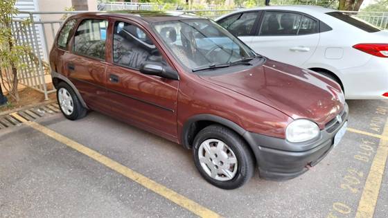 CHEVROLET CORSA 1.0 MPFI SUPER 8V GASOLINA 4P MANUAL CHEVROLET CORSA 1.0 MPFI SUPER 8V GASOLINA 4P MANUAL